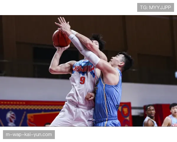 新疆双塔战术锁死广东外线 于德豪终场抛投完成绝杀